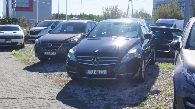 MERCEDES-BENZ R KLASA 
